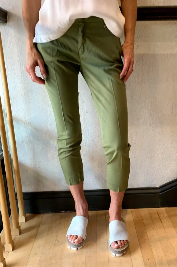 Jacqueline Capri Pants - Green