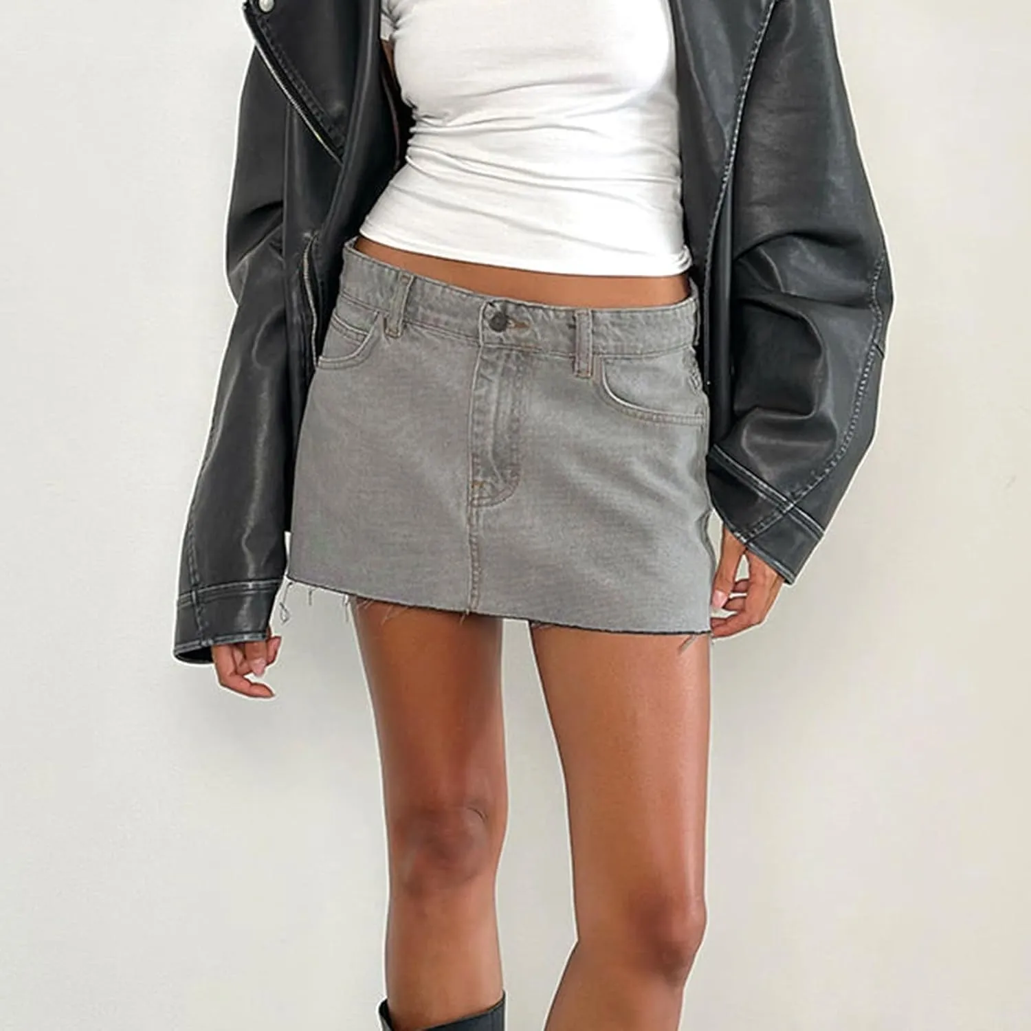 Women's Denim Mini Skirts Y2k Low Waist Raw Hem Jean Skirts Casual Trendy Summer A-line Skirts Streetwear